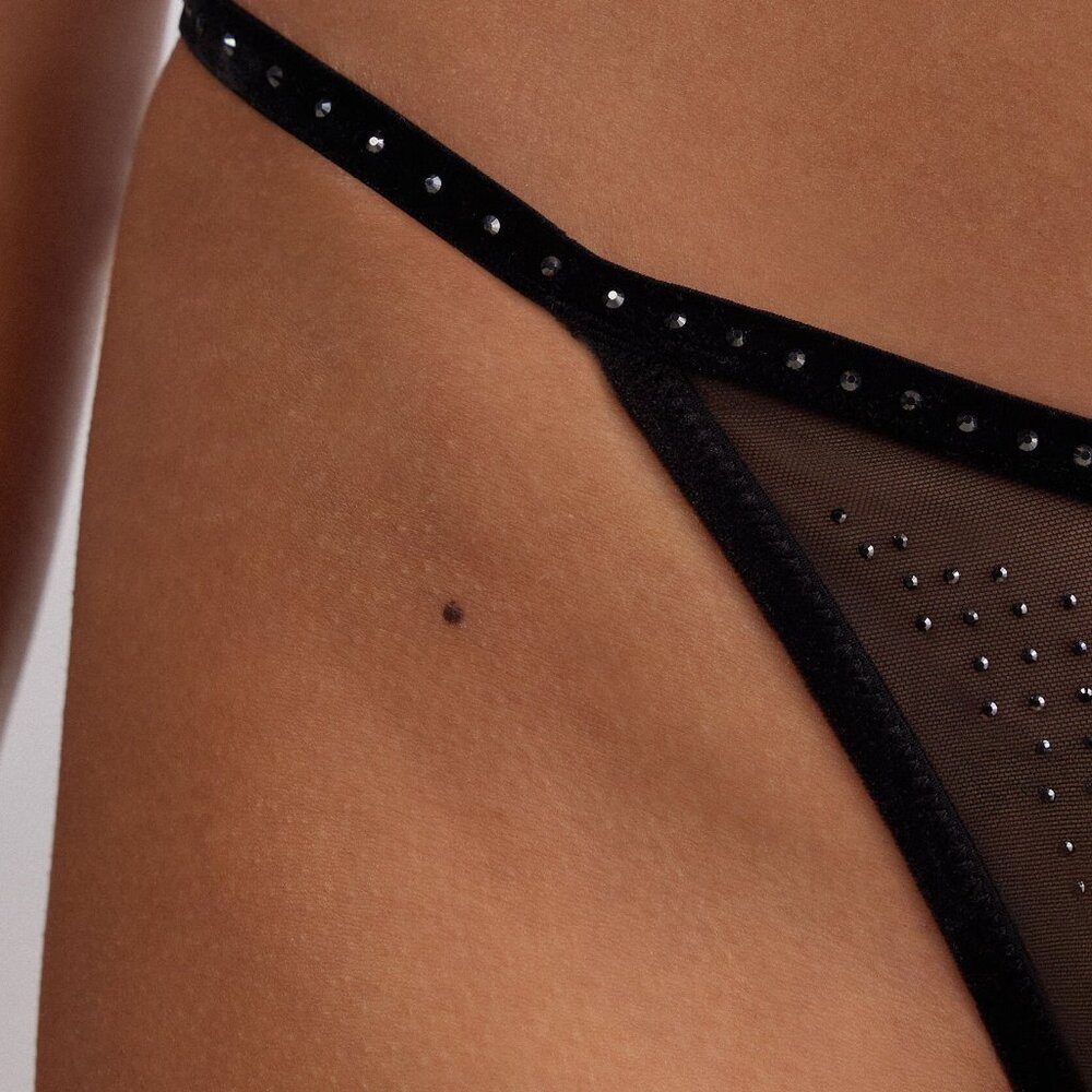 Beautiful String with Rhinestones - Picture 12 of 15